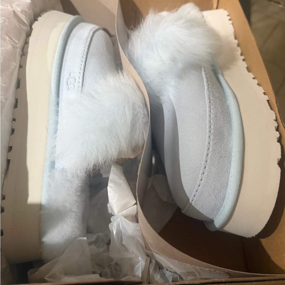 UGG Sky Blue Disquette Chalet Shoes! - Picture 10 of 11